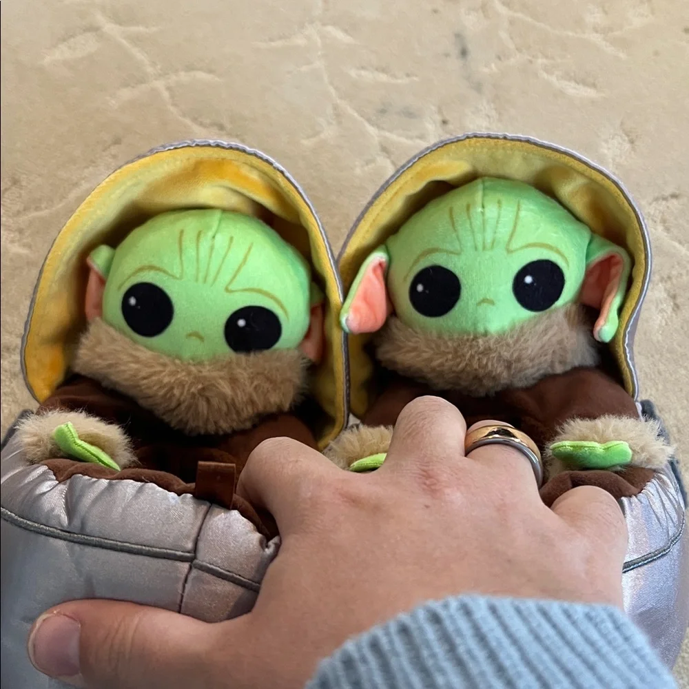 GapKids & Star Wars Grogu Slippers 1/2